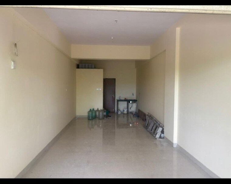 Room, vijay-orovia Commercial Shop 331 Sq.Ft. In Ghodbunder Road Thane 10648800