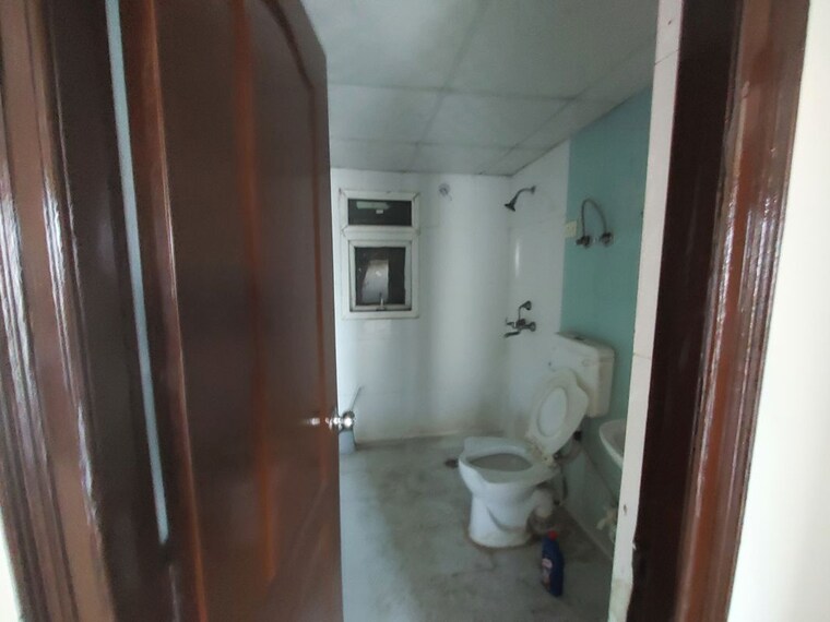 Bathroom, saviour-park  1265 Sq.Ft. Apartment In Mohan Nagar Ghaziabad 10648835