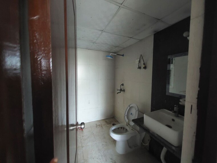 Bathroom, saviour-park  1265 Sq.Ft. Apartment In Mohan Nagar Ghaziabad 10648835
