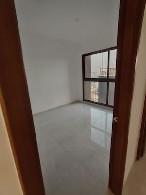 Room in 3.5 BHK Apartment at Mantra Mirari, Koregaon Park – for Sale
