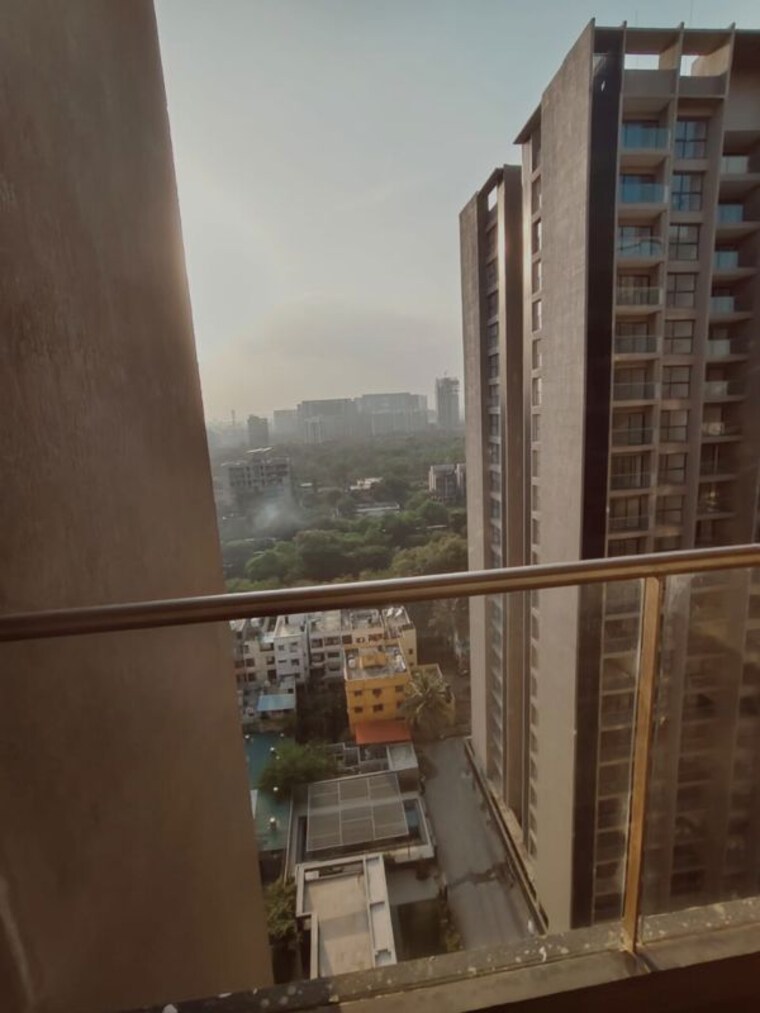 Balcony, mantra-mirari 3.5 Bedroom 1180 Sq.Ft. Apartment In Koregaon Park Pune 10648858
