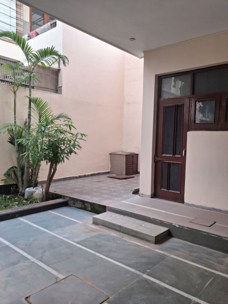 Balcony, sector 4 3 Bedroom 2500 Sq.Ft. Builder Floor In Sector 4 Panchkula 10648856