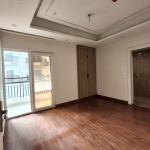 Room in 3 BHK Apartment at Mangalya Novena Green, Tech Zone 4 Greater Noida – for Rent