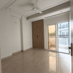 Room in 3 BHK Apartment at Mangalya Novena Green, Tech Zone 4 Greater Noida – for Rent