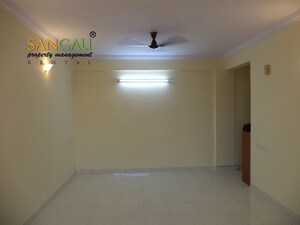 Room in 3 BHK Apartment at Gulmohar Nest, Marathahalli – for Rent