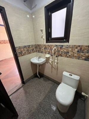 Bathroom in 1 RK Builder Floor at Sector 58 – for Rent