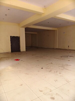 Room in  Office Space in IT/SEZ at Sector 63 – for Rent