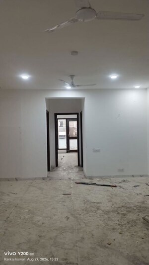 Room in 3 BHK Builder Floor at Sector 46 – for Rent