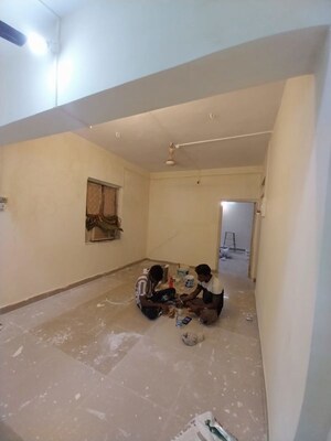 Room in 2 BHK Apartment at Scindia Society, Andheri East – for Rent