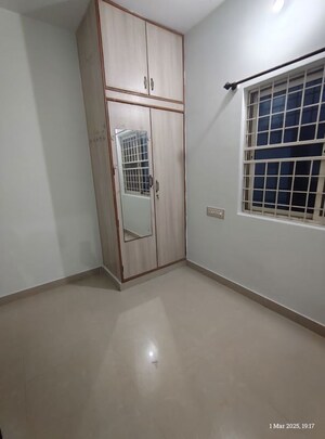 Room in 2 BHK Builder Floor at Hsr Layout Sector 3 – for Rent