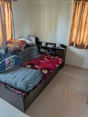 Bedroom in 2 BHK Apartment at Magarpatta Trillium, Hadapsar – for Rent