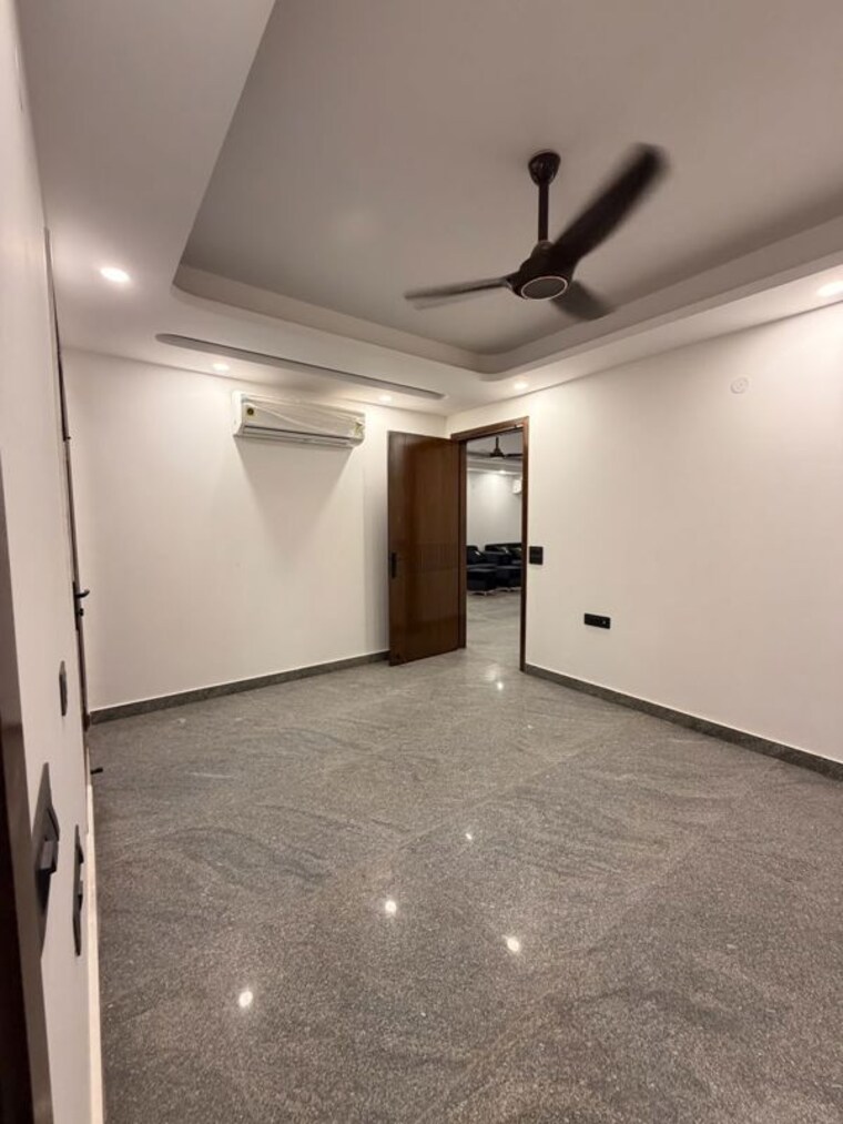 Room, neb sarai 1 Bedroom 450 Sq.Ft. Builder Floor In Neb Sarai Delhi 10648907