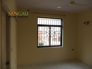 Room in 3 BHK Apartment at SJR Redwoods, Sarjapur Road – for Rent