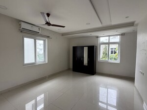 Room in 3 BHK Villa at Moiz Villa Gardeni, Yapral – for Sale