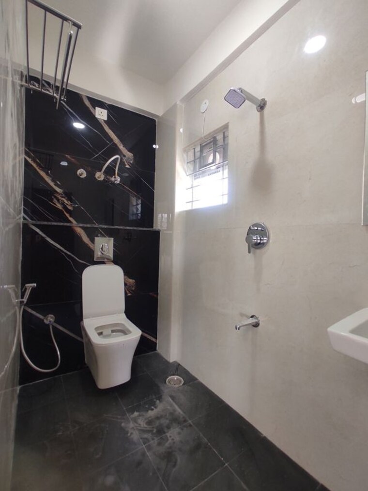 Bathroom, balaji-enclave-hsr-layout 3 Bedroom 950 Sq.Ft. Builder Floor In Hsr Layout Bangalore 10648935