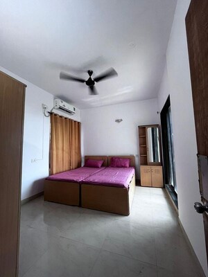 Bedroom in  Pg at Seawoods West – for Rent