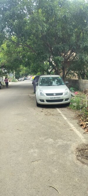 Parking in  Plot at Vishweshwaraiah Layout – for Sale