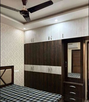 2 BHK Apartment For Rent in Vip Road