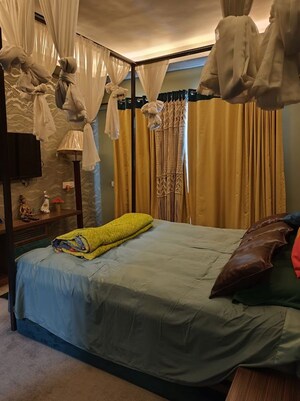 Bedroom in 3 BHK Apartment at HDIL Metropolis Residences, Andheri West – for Rent
