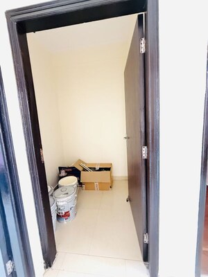 Furnished Amenities in 3.5 BHK Apartment at Altura Apartments, Ghazipur – for Rent