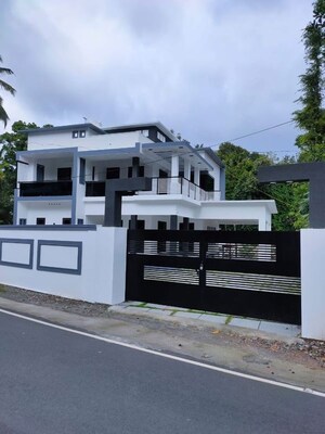  Villa For Sale in Ottapalam