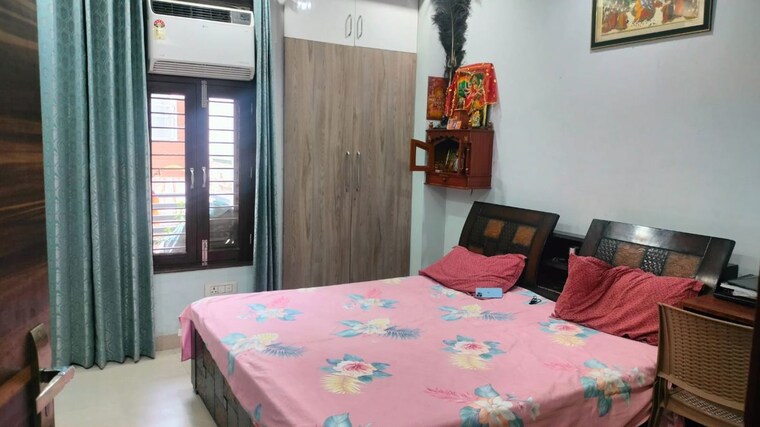 Bedroom, wmg-tower-apartments 2 Bedroom 1200 Sq.Ft. Apartment In Sector 6 Gurgaon 10649071