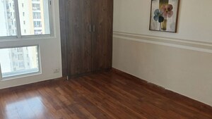 Room in 2 BHK Apartment at Jaypee Greens Jade Apartment, Jaypee Greens – for Sale