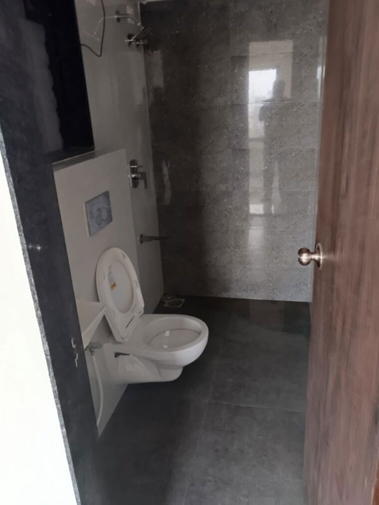 Bathroom, roswalt-ray 1 Bedroom 440 Sq.Ft. Apartment In Dahisar East Mumbai 10649076