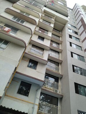 2 BHK Apartment For Rent in Shamik Marvel, Vile Parle East