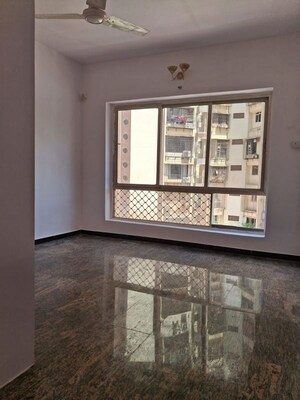 Bedroom in 2 BHK Apartment at Jaycee Homes Panch Tantra, Versova – for Rent