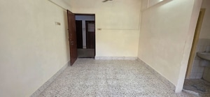Room in 1 BHK Apartment at Anita Nagar Chs, Kandivali East – for Rent