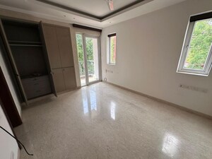 Room in 3 BHK Builder Floor at Safdarjung Development Area – for Sale