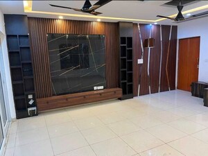 Room in 3 BHK Apartment at HM World City, Jp Nagar – for Rent