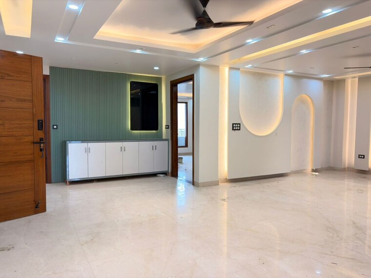 Room, bptp-district-3 3 Bedroom 250 Sq.Yd. Builder Floor In Sector 85 Faridabad 10649146