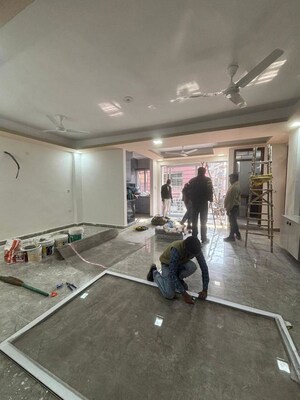 Parking in 1 BHK Builder Floor at Saket – for Rent
