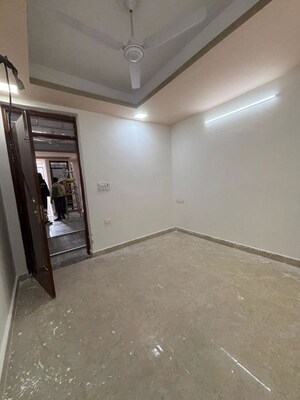Room in 1 BHK Builder Floor at Saket – for Rent