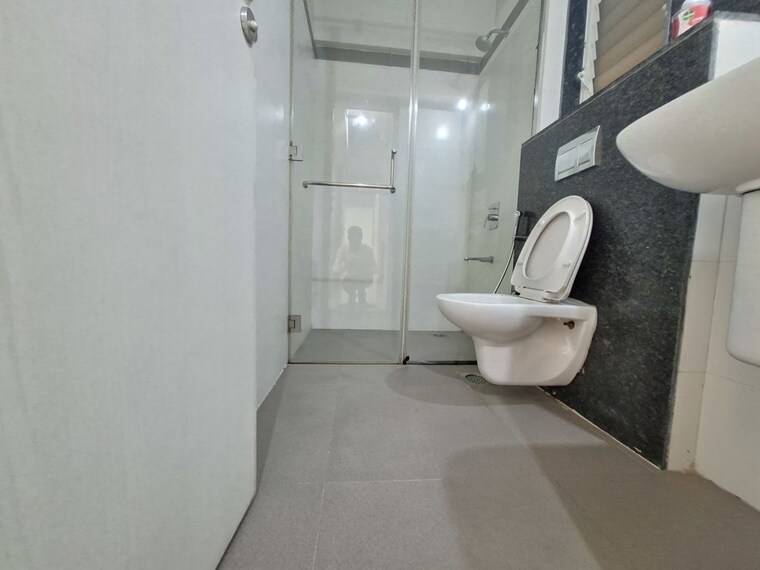 Bathroom, rustomjee-azziano-wing-k 2 Bedroom 691 Sq.Ft. Apartment In Thane West Thane 10649138