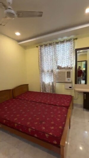 2 BHK Apartment For Rent in Exhibition Road