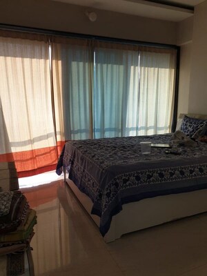 Bedroom in 2 BHK Apartment at Forishna Nav Chetna, Santacruz West – for Rent