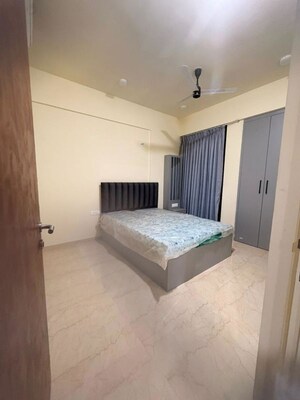 2 BHK Apartment For Rent in Lodha Sterling, Kolshet Road