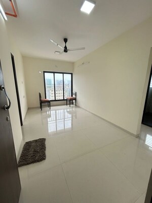 Room in 2 BHK Apartment at Sigma Pearl, Khar West – for Rent