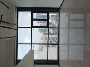 Room in  Office Space at Chandra Arc One, Andheri West – for Rent