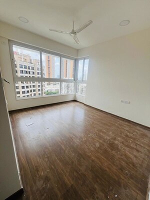 Room in 2 BHK Apartment at Group Satellite Elegance, Goregaon East – for Rent
