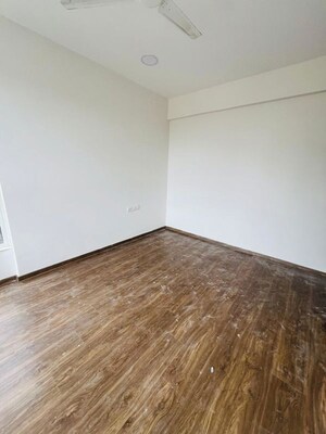 Room in 2 BHK Apartment at Group Satellite Elegance, Goregaon East – for Rent