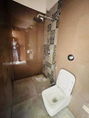 Bathroom in 1 BHK Apartment at Group Satellite Elegance, Goregaon East – for Rent