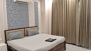 Bedroom in 2 BHK Builder Floor at DLF City Gurgaon, Sector 27 – for Rent