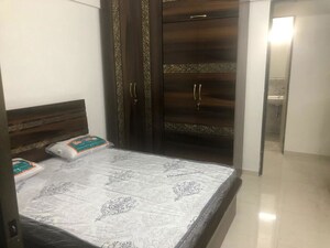 Room in 3 BHK Apartment at Dheeraj Valley, Goregaon East – for Rent