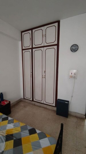 Room in 2 BHK Apartment at Ansal Sushant Apartments, Sushant Lok I – for Rent