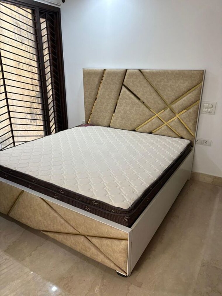 Bedroom, greater kailash i 3 Bedroom 2000 Sq.Ft. Builder Floor In Greater Kailash I Delhi 10649280