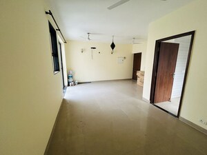 2 BHK Apartment For Rent in Unitech The Residences Gurgaon, Sector 33